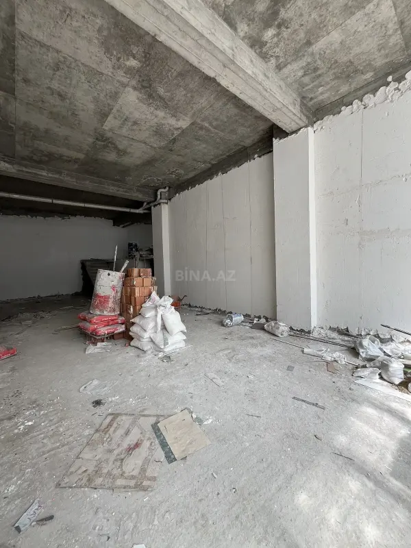 Satılır obyekt 178 m²