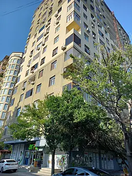 Satılır 3 otaqlı mənzil 105 m² — Bakı 3 otaq 105.00 m²
