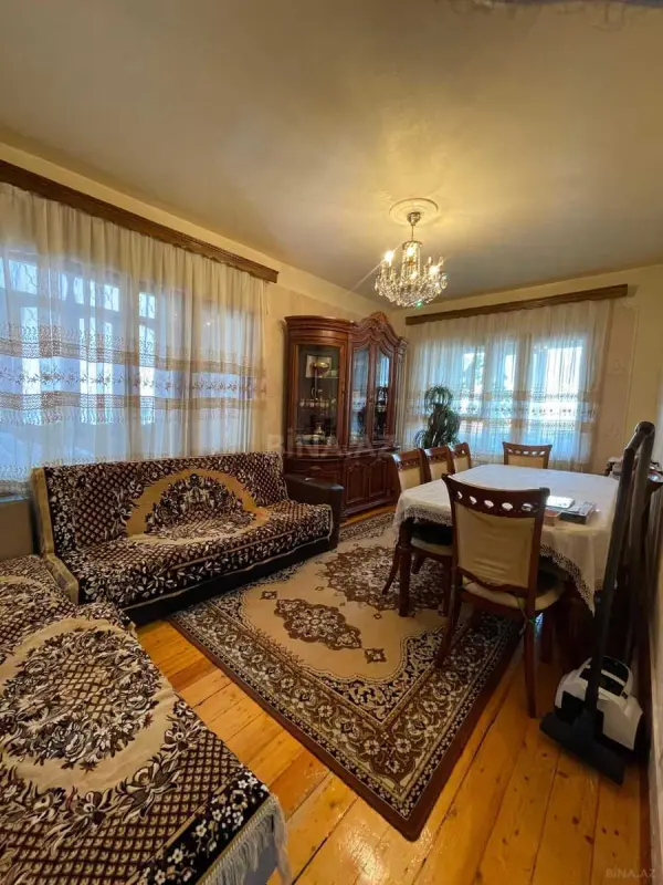 Satılır 4 otaqlı mənzil 110 m²