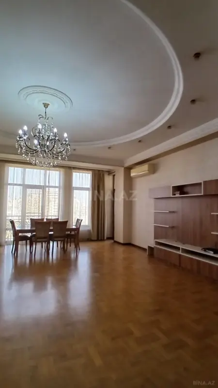Satılır 3 otaqlı mənzil 163 m²