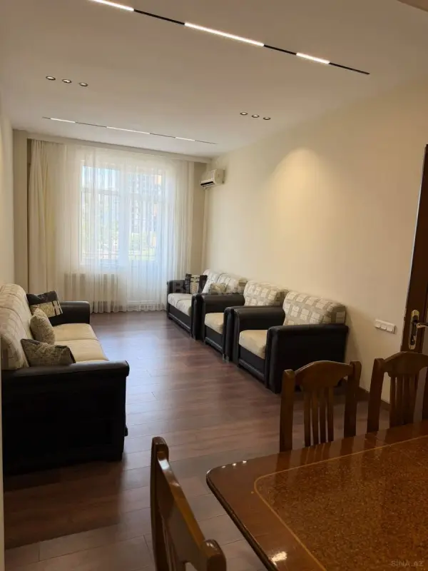 Satılır 3 otaqlı mənzil 125 m²