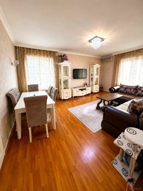 Satılır 3 otaqlı mənzil 115 m²