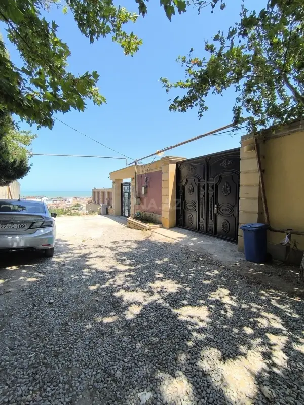Satılır 4 otaqlı həyət evi 198 m²