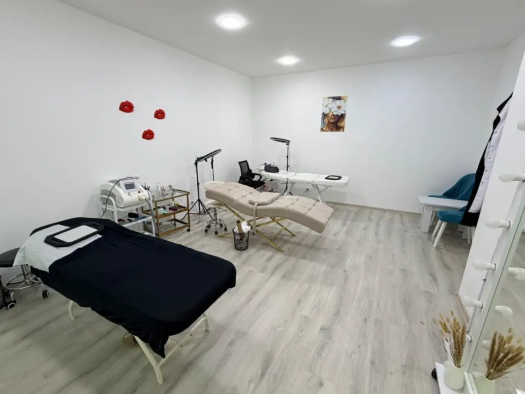Kirayə verilir 1 otaqlı ofis 24 m²