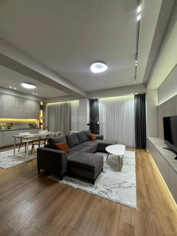 Kirayə verilir 3 otaqlı mənzil 135 m²