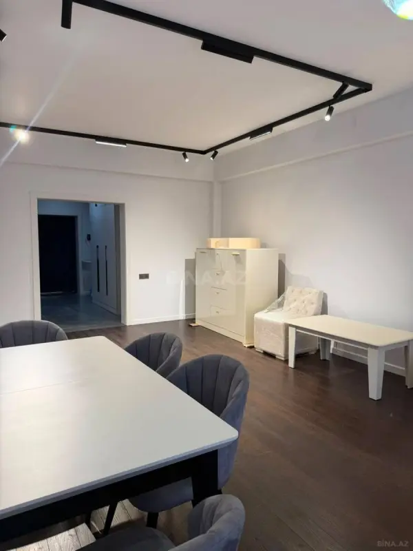 Kirayə verilir 3 otaqlı mənzil 139 m²
