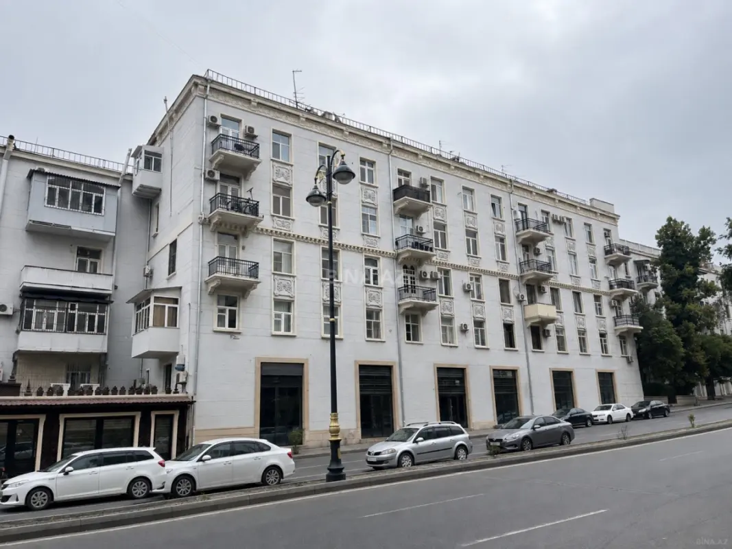 Satılır 3 otaqlı mənzil 90 m²