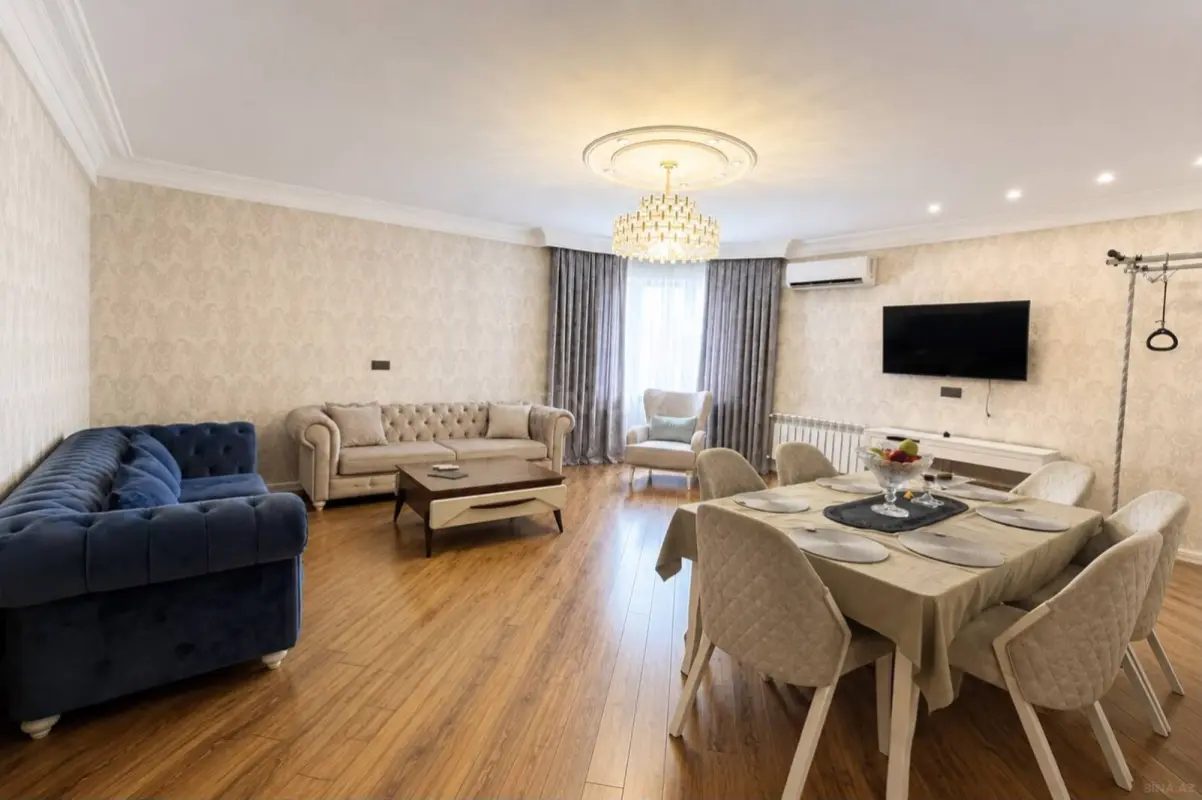 Satılır 3 otaqlı mənzil 128 m²