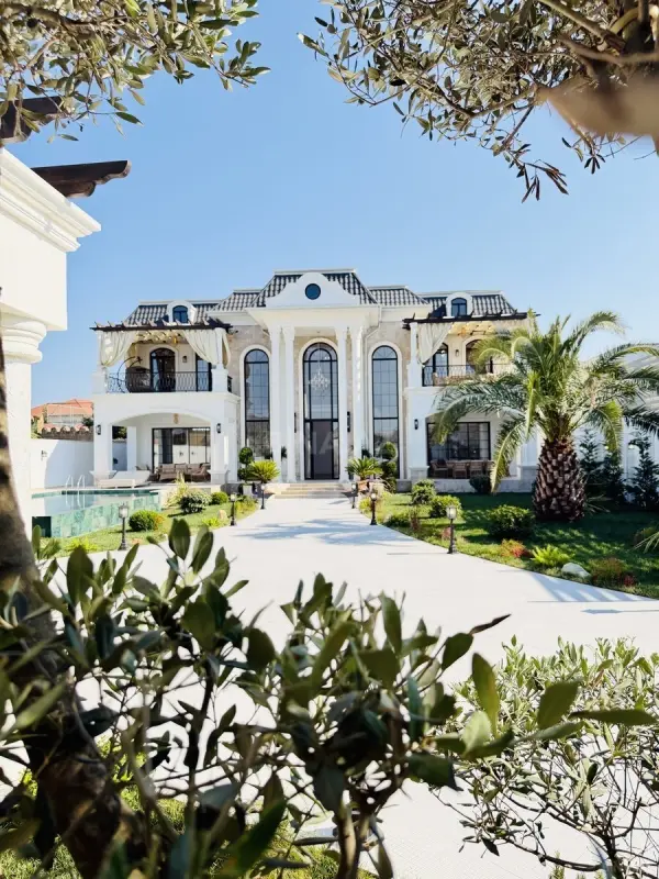Satılır 6 otaqlı həyət evi 400 m²