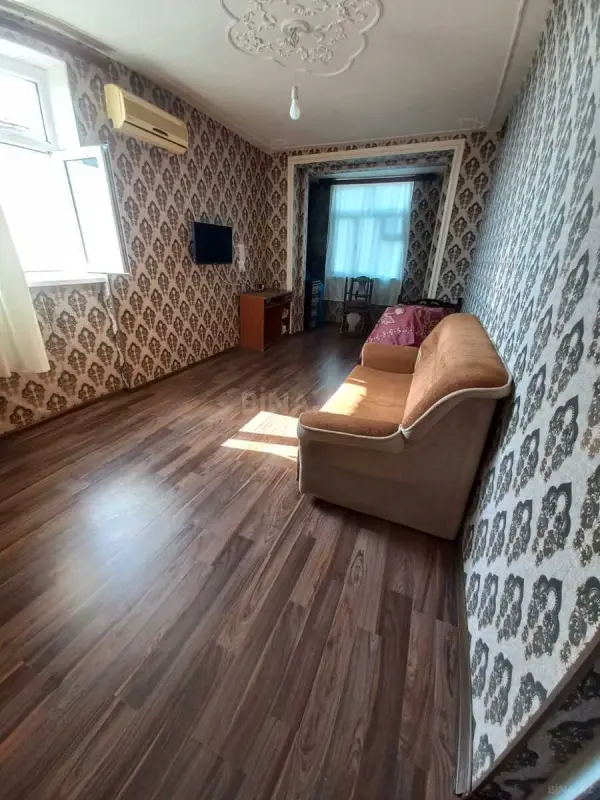 Satılır 1 otaqlı mənzil 36 m²