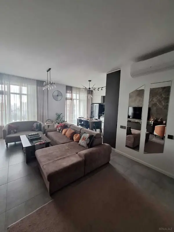 Kirayə verilir 3 otaqlı mənzil 145 m²