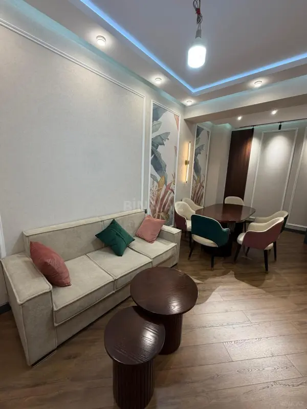 Satılır 2 otaqlı mənzil 90 m²