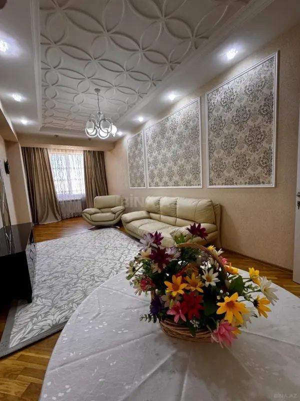 Satılır 2 otaqlı mənzil 95 m²