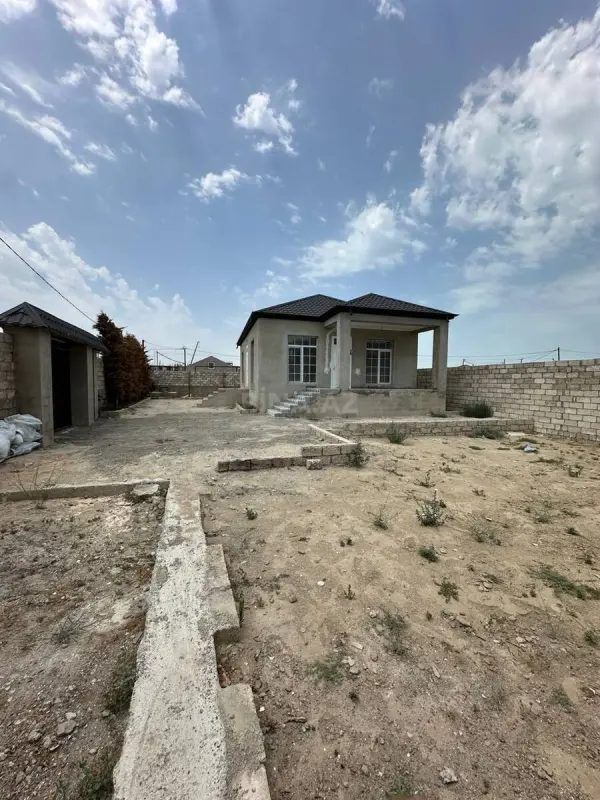 Satılır 3 otaqlı həyət evi 100 m²