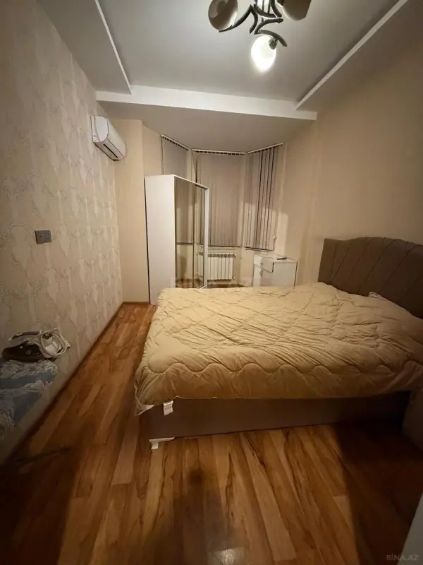 Satılır 2 otaqlı mənzil 72 m²