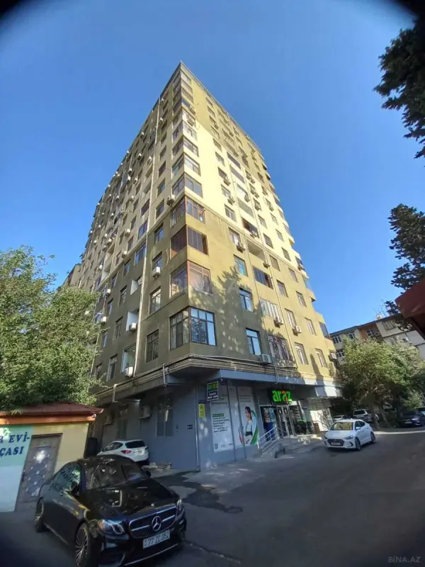 Satılır 3 otaqlı mənzil 110 m²