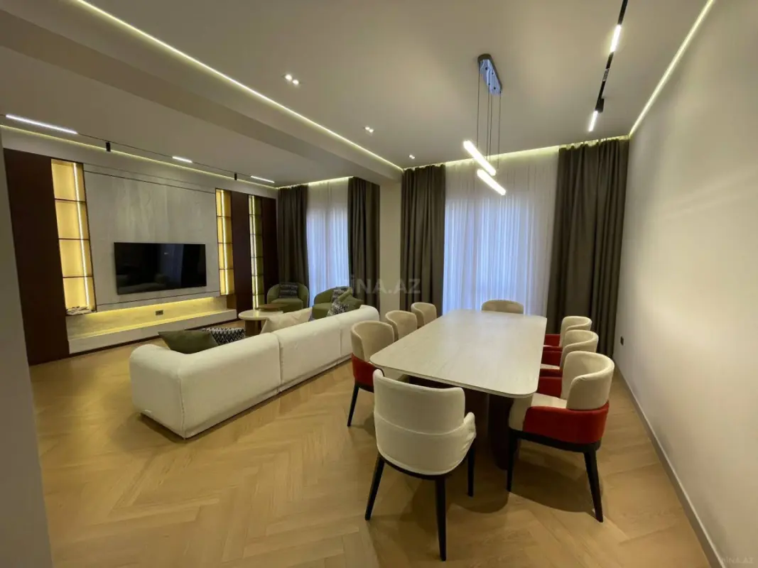 Kirayə verilir 4 otaqlı mənzil 200 m²