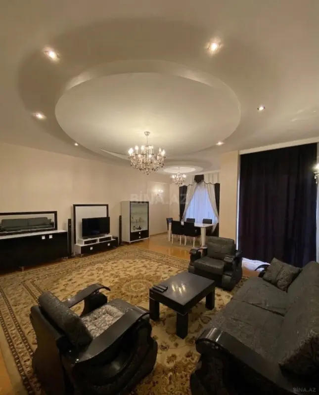 Satılır 3 otaqlı mənzil 203.5 m²