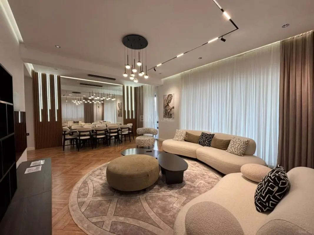 Kirayə verilir 3 otaqlı mənzil 157 m²