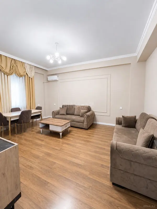 Kirayə verilir 2 otaqlı mənzil 104 m²