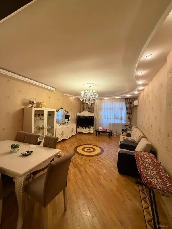 Satılır 3 otaqlı mənzil 115 m²