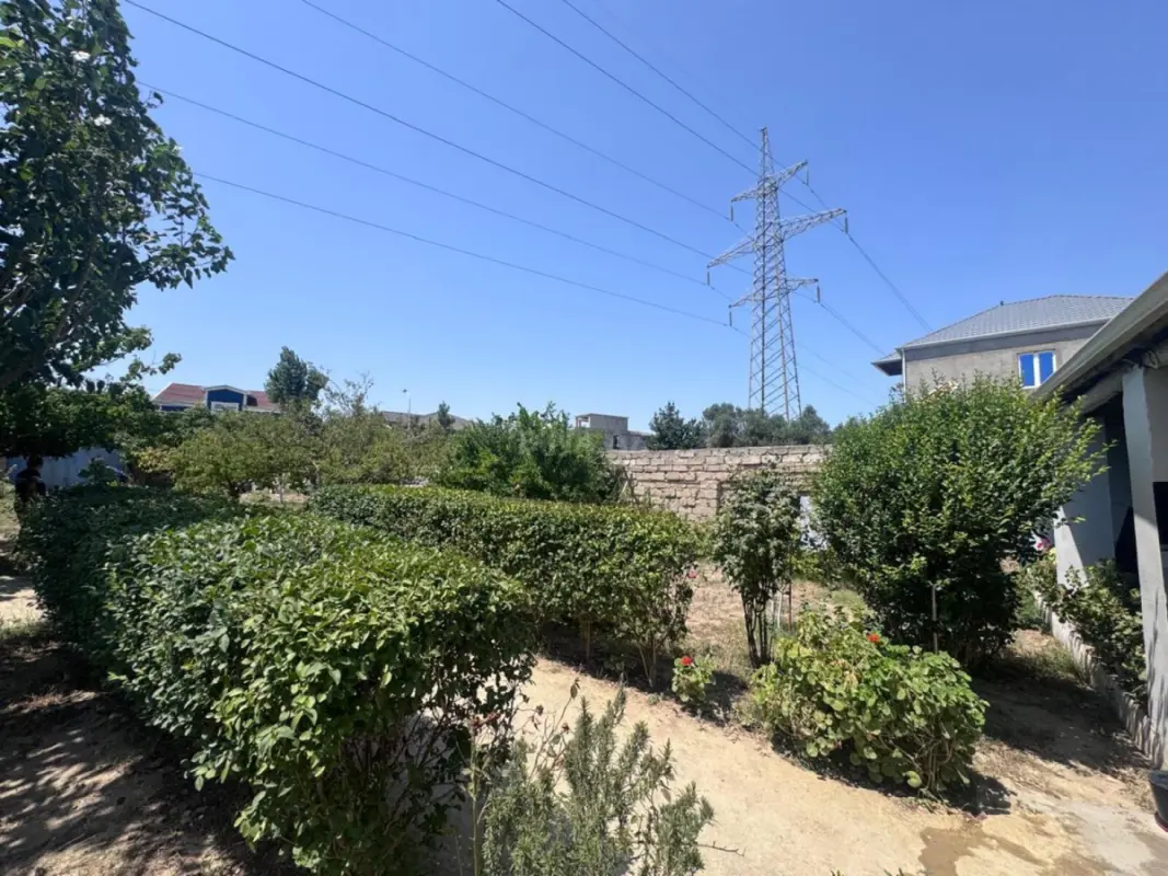 Satılır 4 otaqlı həyət evi 120 m²