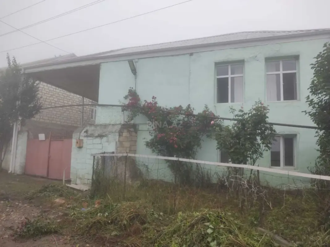 Satılır 4 otaqlı həyət evi 122 m²