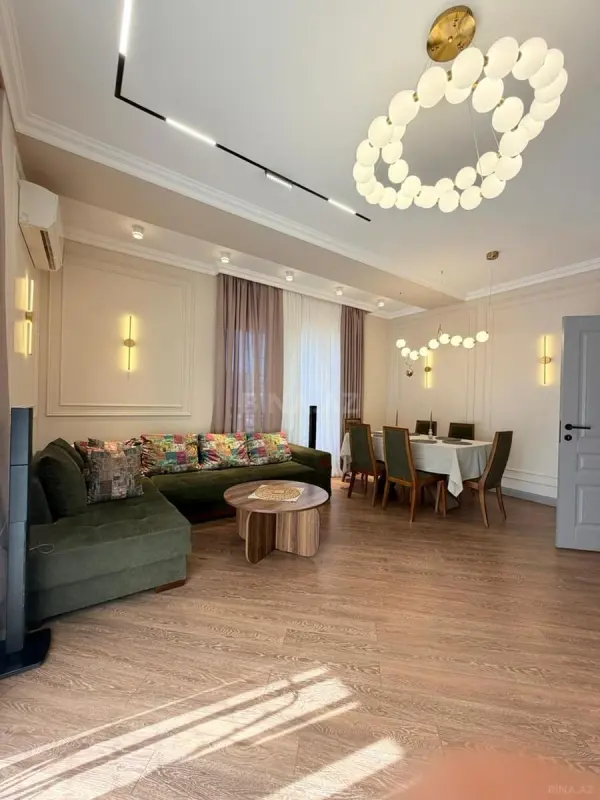 Satılır 3 otaqlı mənzil 128 m²