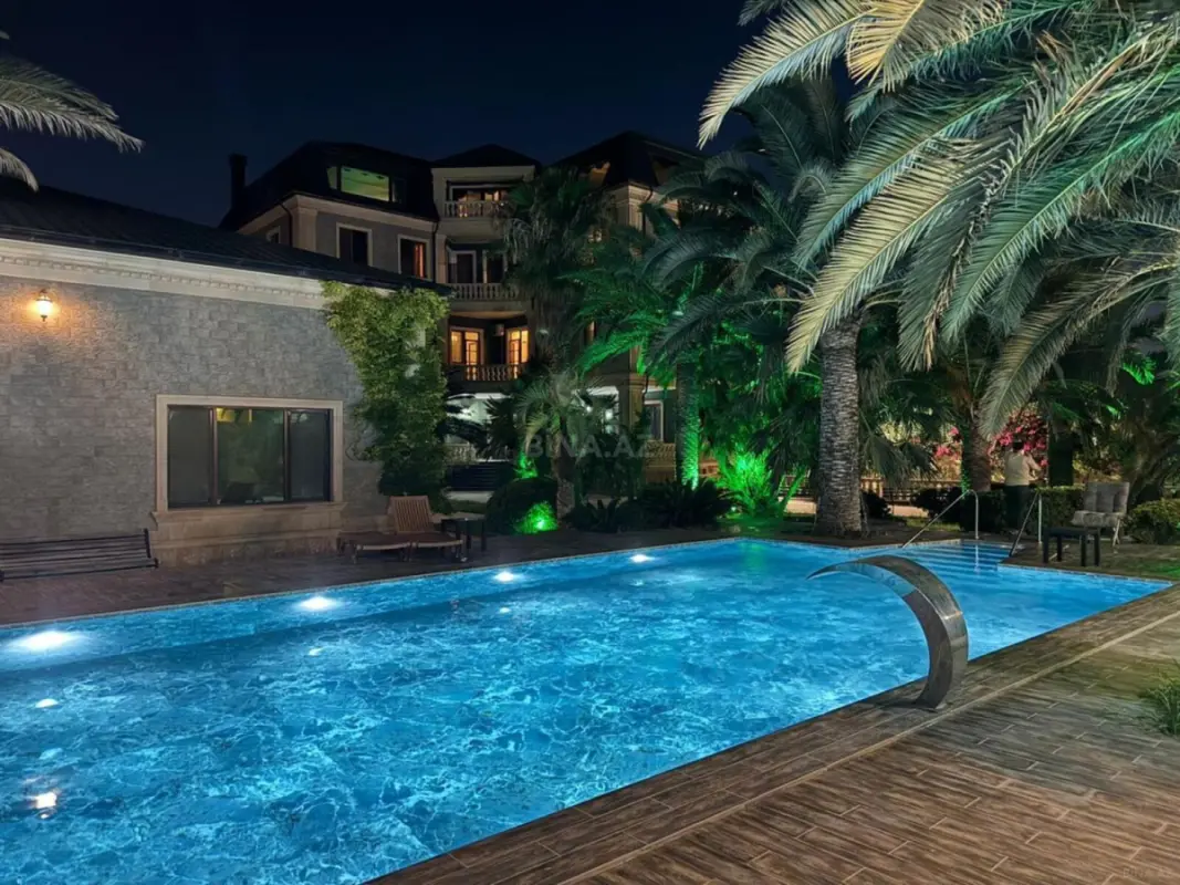 Kirayə verilir 8 otaqlı həyət evi 600 m²