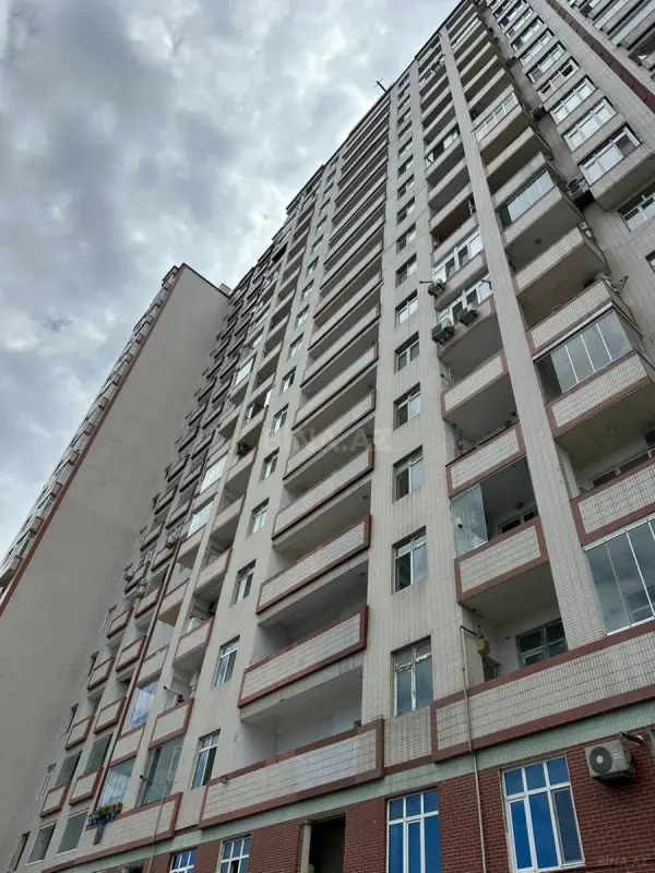 Satılır 2 otaqlı mənzil 72 m²