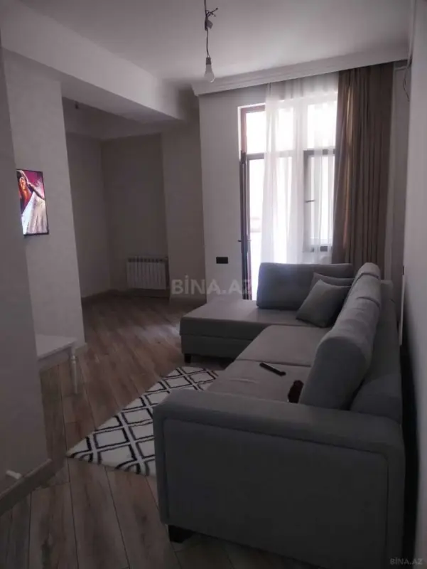 Satılır 2 otaqlı mənzil 98 m²