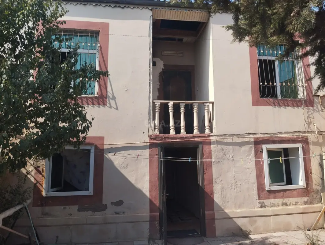 Satılır 5 otaqlı həyət evi 150 m²