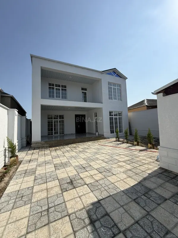 Satılır 7 otaqlı həyət evi 200 m²