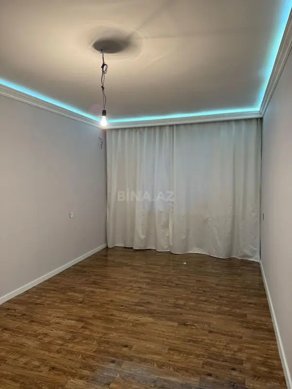 Satılır 5 otaqlı mənzil 120 m²