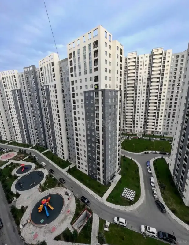 Satılır 3 otaqlı mənzil 95 m²