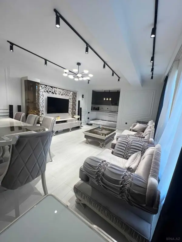 Satılır 4 otaqlı mənzil 146.8 m²