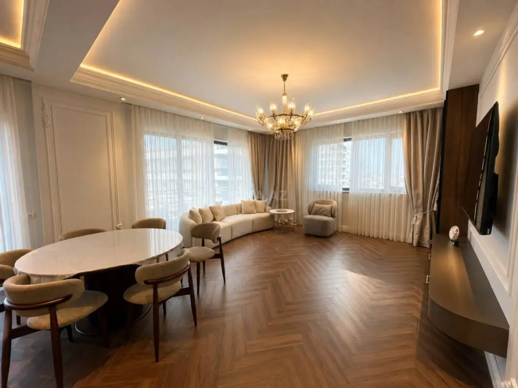 Kirayə verilir 3 otaqlı mənzil 158 m²