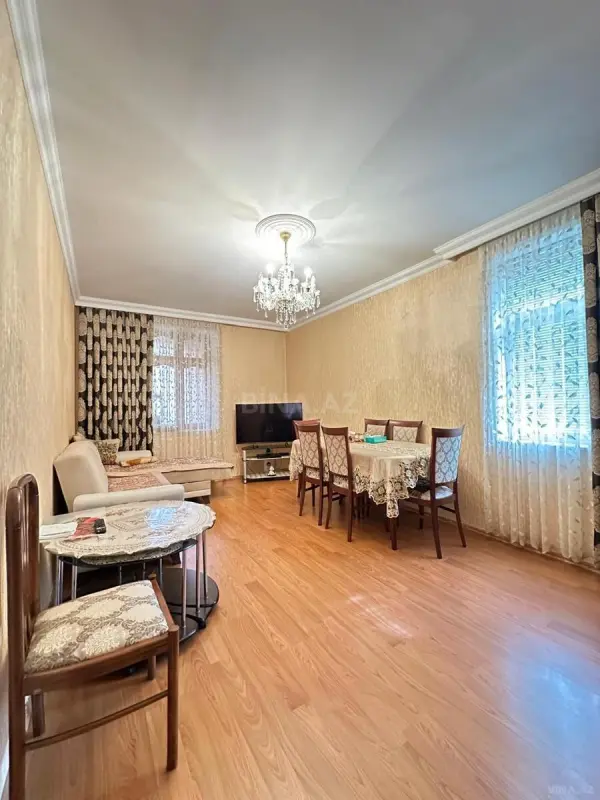 Satılır 2 otaqlı mənzil 75 m²