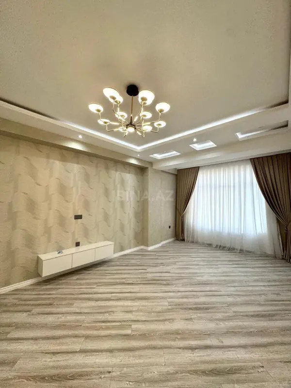 Satılır 2 otaqlı mənzil 93 m²