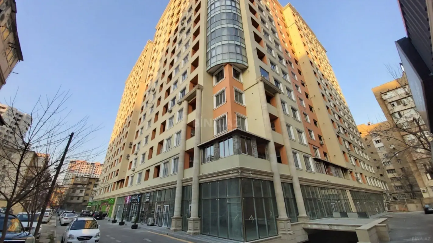 Satılır obyekt 350 m²