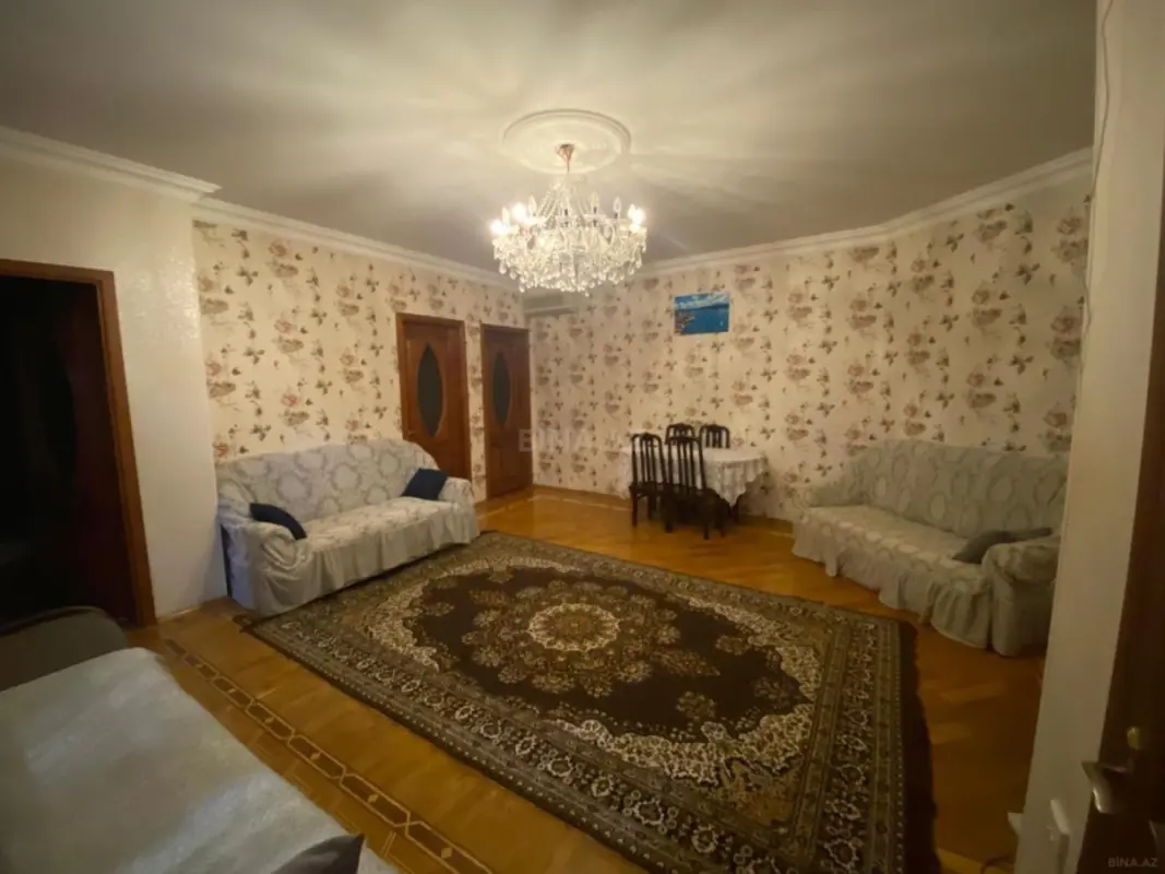 Satılır 4 otaqlı mənzil 110 m²