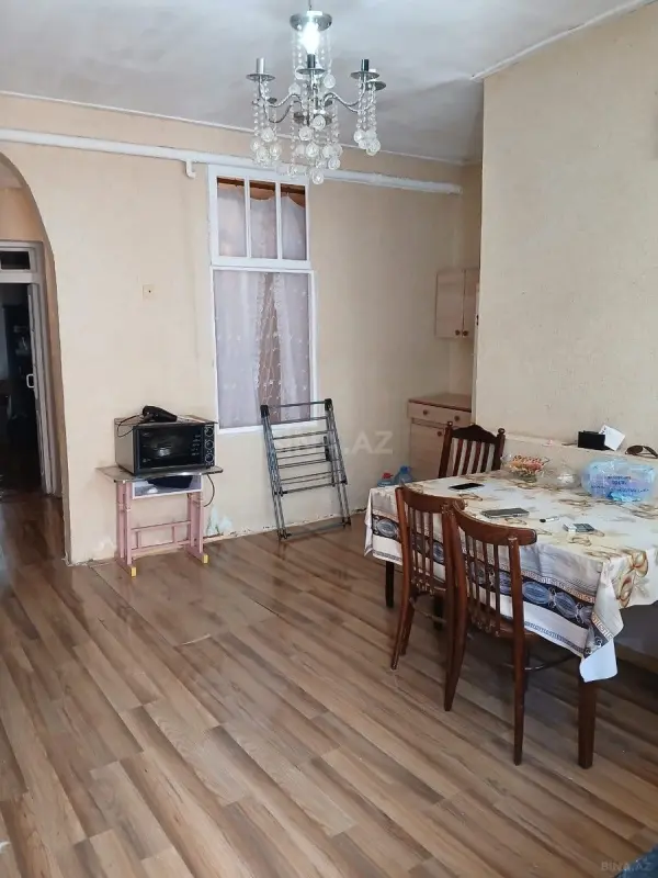 Satılır 2 otaqlı mənzil 68 m²