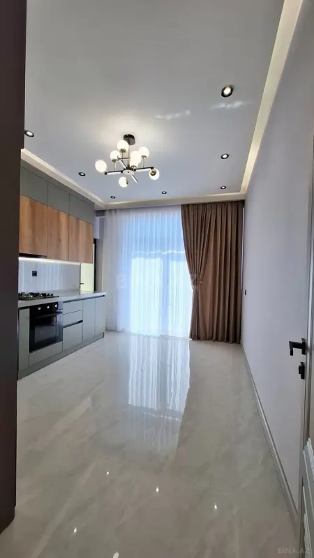 Satılır 2 otaqlı mənzil 82 m²