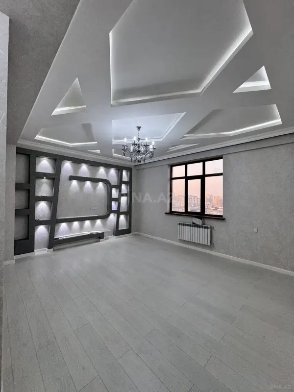Satılır 3 otaqlı mənzil 128 m²
