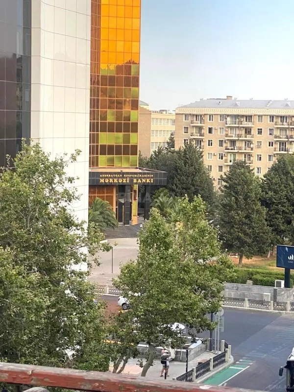 Satılır 2 otaqlı mənzil 71 m²
