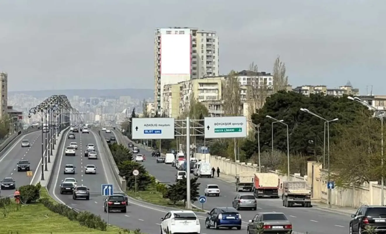 Kirayə verilir 8 otaqlı həyət evi 400 m²