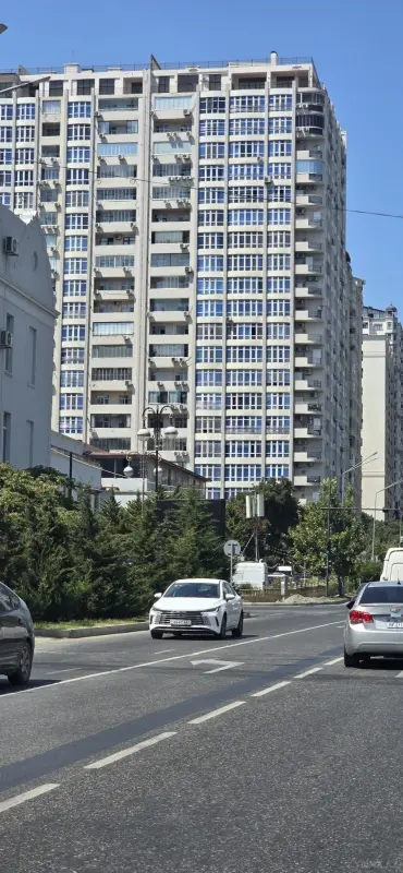 Kirayə verilir 2 otaqlı mənzil 72 m²