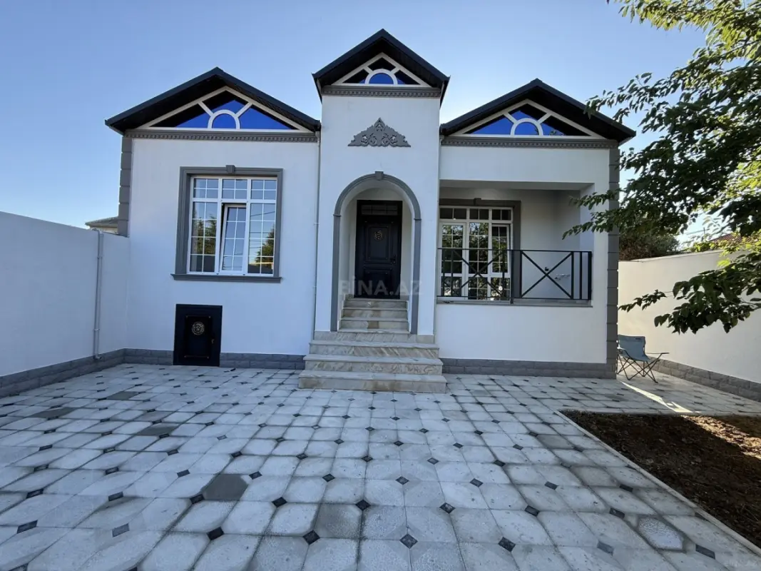 Satılır 4 otaqlı həyət evi 100 m²