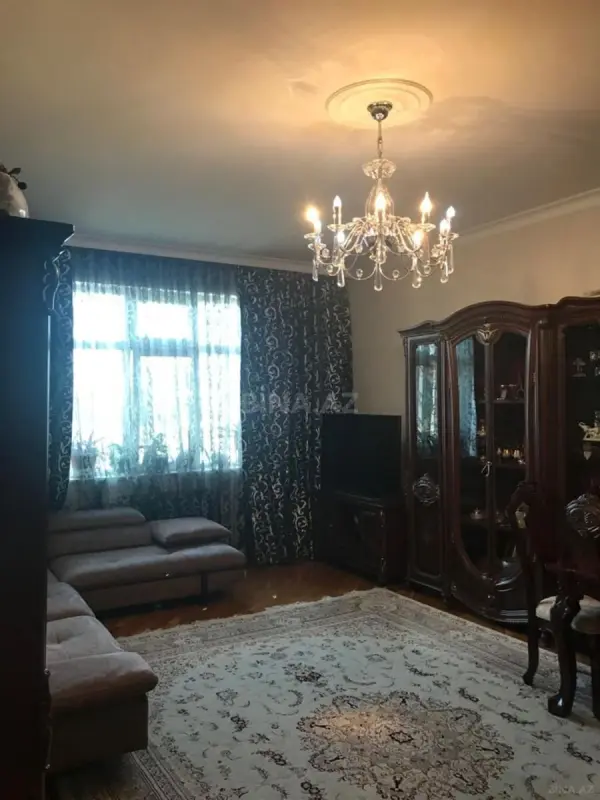 Satılır 3 otaqlı mənzil 110 m²