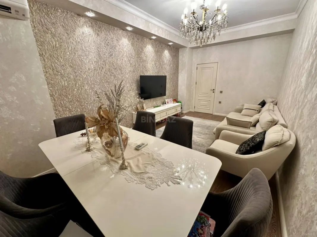 Satılır 3 otaqlı mənzil 110 m²